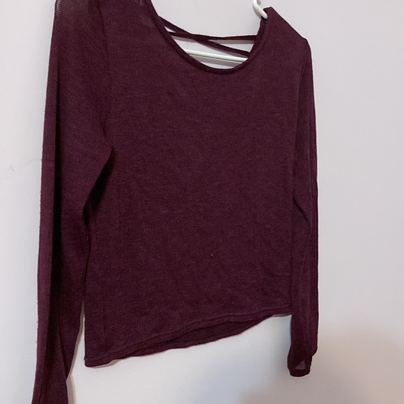 H&M Divided Top - Picture 2 of 7